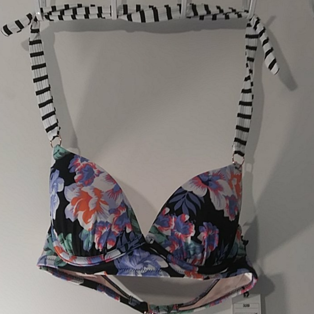 Shade & Shore bra bathing suit top